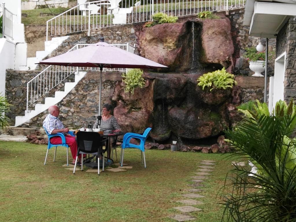 Anna Shanthi Villa Kandy Ngoại thất bức ảnh