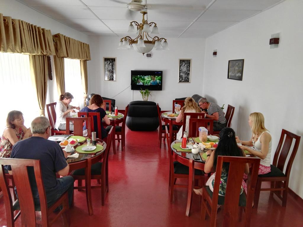 Anna Shanthi Villa Kandy Ngoại thất bức ảnh