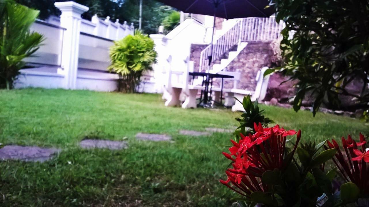 Anna Shanthi Villa Kandy Ngoại thất bức ảnh